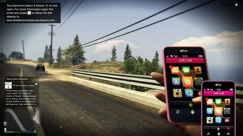 Personagem segurando celular no GTA 5