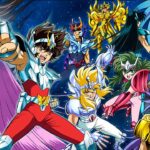 Imagem promocional de Cavaleiros do Zodíaco mostrando Seiya de Pégaso, Shiryu, Hyoga, Shun, Ikki, Saori e vários Cavaleiros de Ouro.