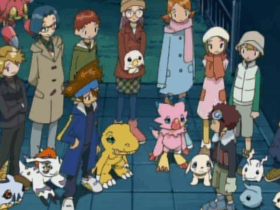 Cena do episódio de Natal de Digimon Adventure 02 mostrando os DigiEscolhidos (Davis, Yolei, Cody, Ken e TK) junto com seus parceiros Digimon em cenário natalino com neve, árvore decorada e atmosfera festiva durante batalha no DigiMundo
