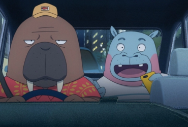 Cena de Odd Taxi mostrando personagens no táxi, anime de 13 episódios que exemplifica a revolução dos formatos curtos na indústria japonesa