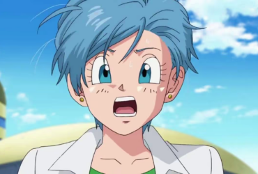 Bulma de Dragon Ball em cena clássica do anime, personagem feminina que revolucionou os animes ao ser cientista e protagonista da jornada antes mesmo de Goku