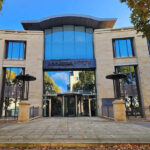 Fachada do prédio da Rockstar North na Escócia, estúdio responsável pelo desenvolvimento de GTA VI