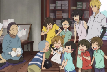 Cena do anime Barakamon com personagens em momento familiar mostrando comunidade japonesa rural