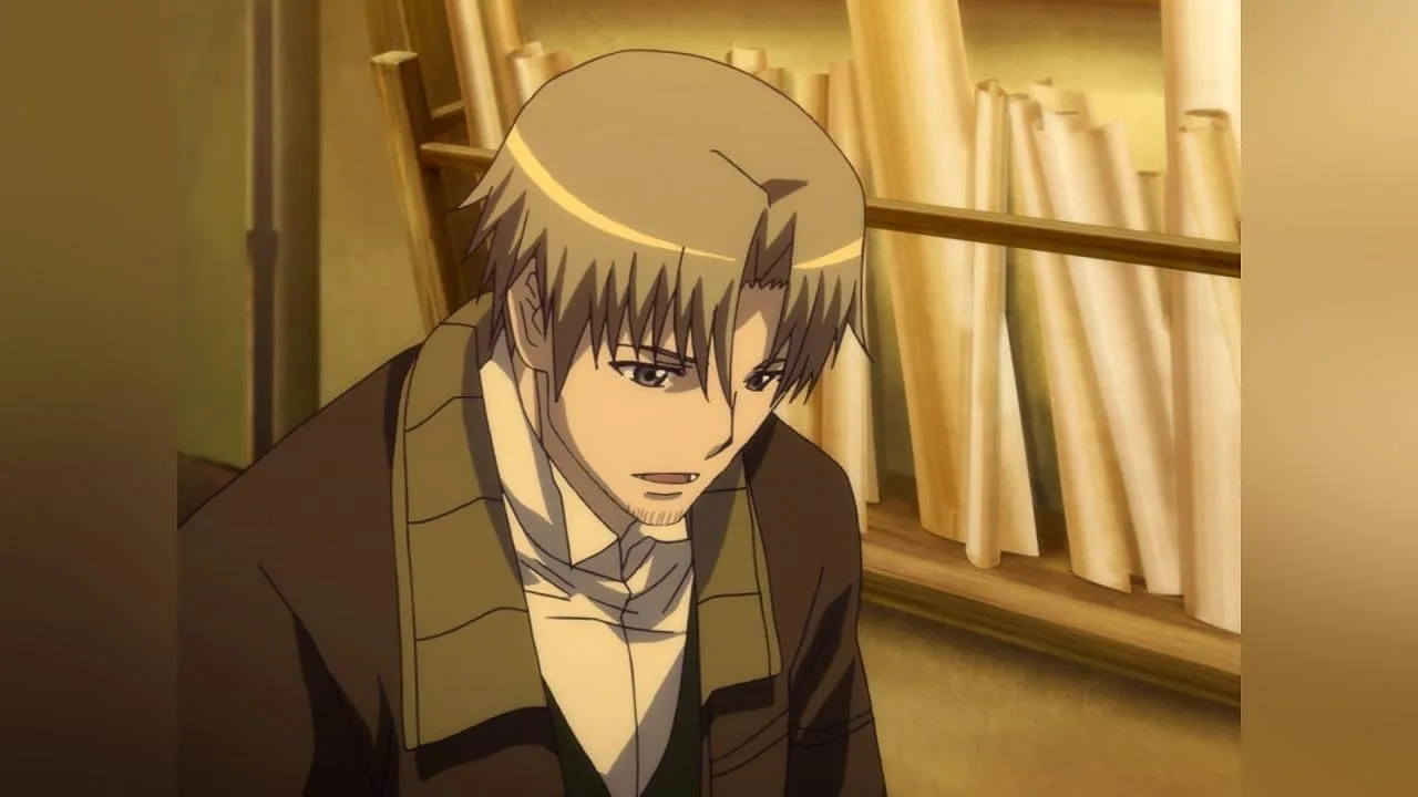 Personagem masculino de anime em um interior com prateleiras e rolos de pergaminho ao fundo, olhando para baixo com expressão séria, como se estivesse pensando em uma negociação, em uma cena de Spice and Wolf.