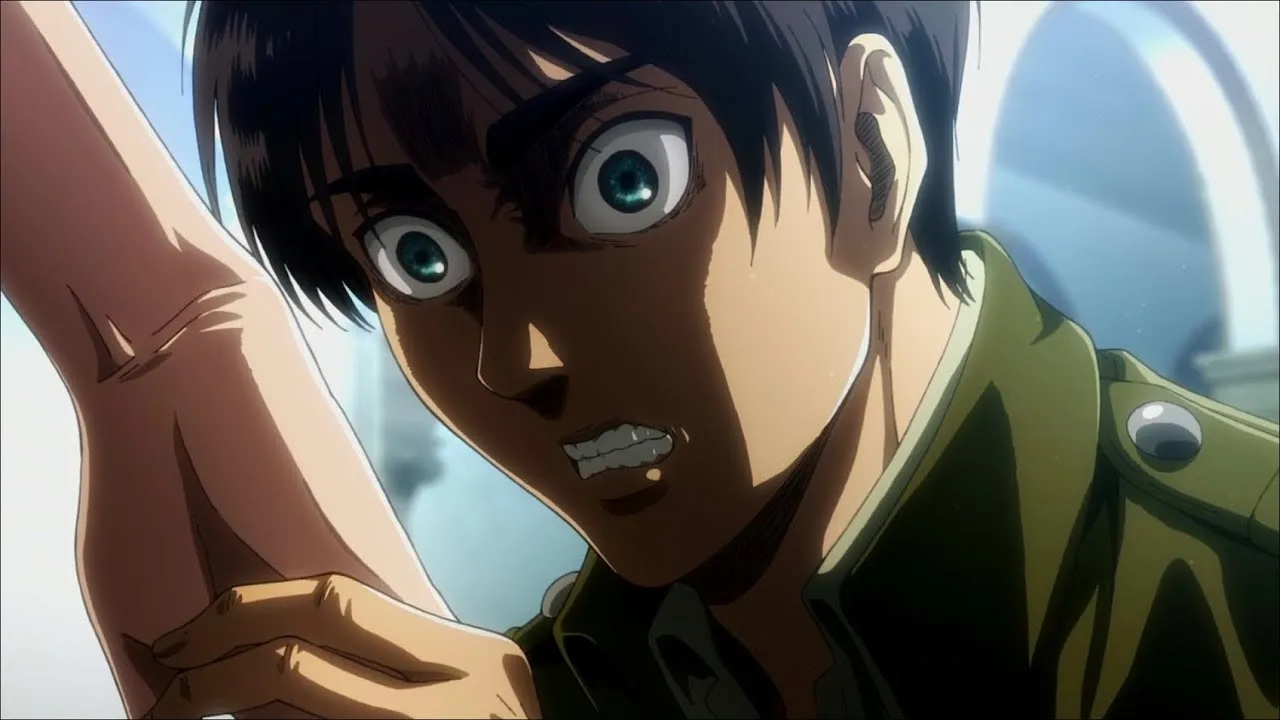 Close no rosto de Eren Yeager com expressão tensa e olhos arregalados, em uma cena dramática de Attack on Titan, sugerindo urgência e conflito interno.