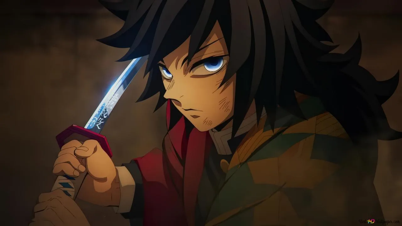 Close-up de um personagem masculino de anime com cabelo preto e olhar sério, segurando uma espada parcialmente desembainhada; a cena transmite frieza, foco e proteção silenciosa.