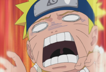 Naruto Uzumaki em close, com a boca muito aberta em um grito exagerado, olhos brancos em expressão cômica de desespero e fundo vermelho em movimento, usando a bandana da Vila da Folha.