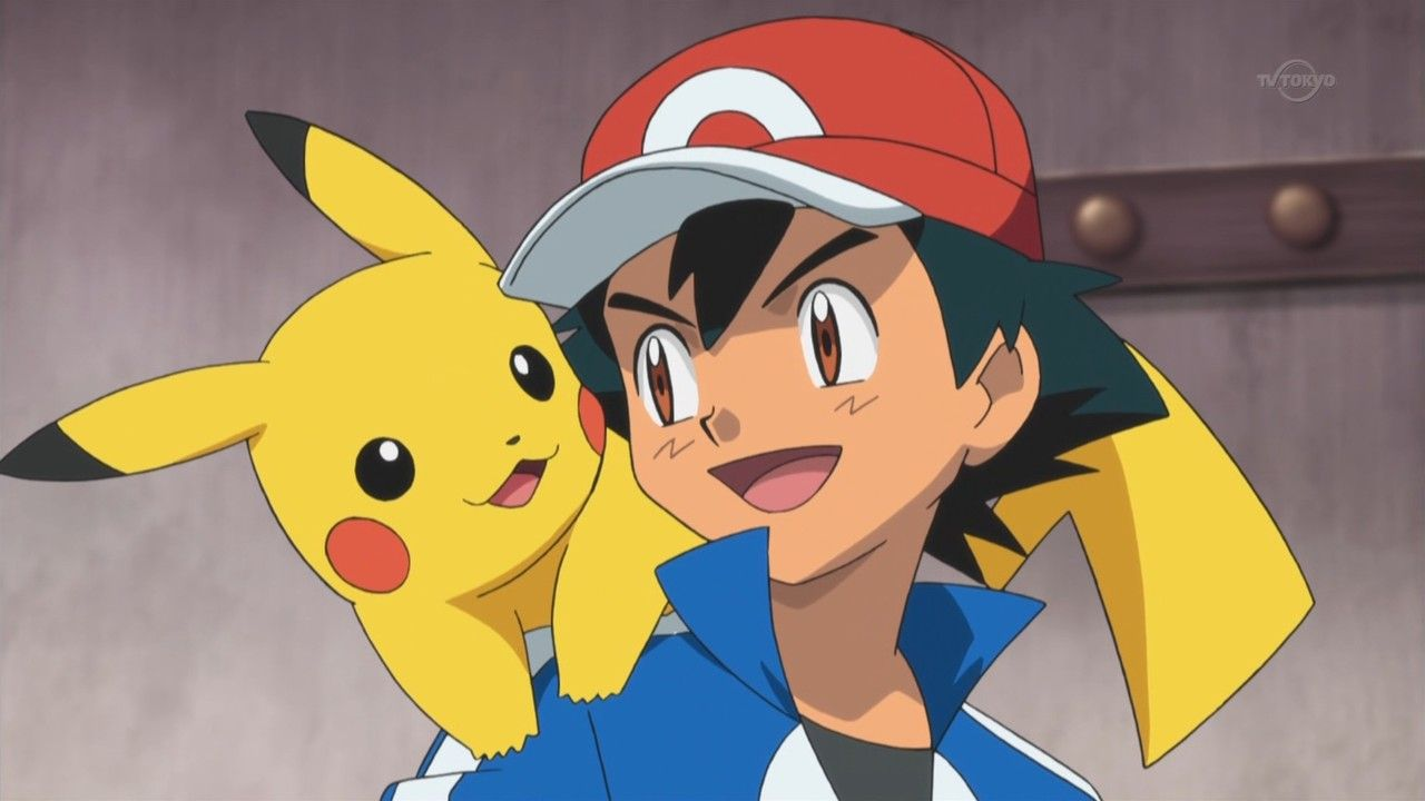 Pikachu, o mascote de Pokémon, ao lado de Ash Ketchum, com expressão determinada, representando a parceria e a amizade no universo da franquia.