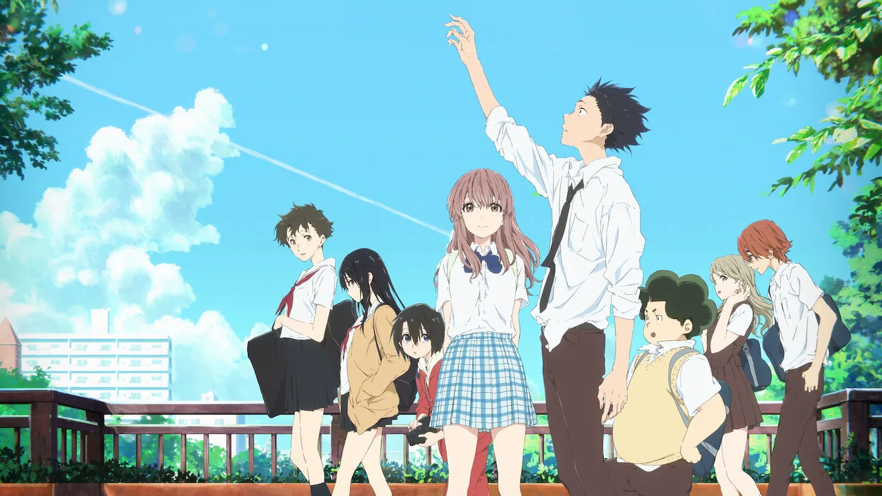 Grupo de adolescentes de anime em uma ponte sob um céu azul com nuvens; um garoto de camisa branca estende a mão para o alto enquanto outros colegas caminham ao lado, sugerindo amizade, reparação e recomeço emocional.