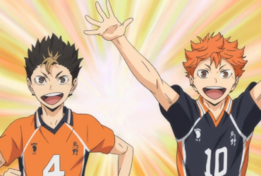 Imagem em estilo anime de dois jogadores de vôlei do Haikyuu!! comemorando com os braços erguidos: Hinata Shoyo, de cabelo laranja, e Yu Nishinoya, de cabelo preto. Ambos usam uniforme esportivo e estão sorrindo em fundo vibrante.