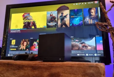 Imagem oficial da Steam Machine preparada para lançamento pela Valve