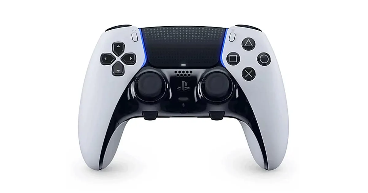 Controle DualSense Edge do PlayStation 5 com fundo escuro
