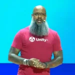 Demonstração de personagem da Unreal Engine correndo em mundo criado no Unity Engine
