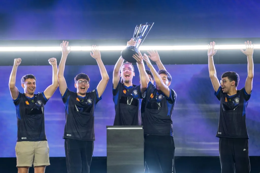 Equipe 9z celebrando vitória na final da XSE Pro League Guangzhou 2026 de CS2