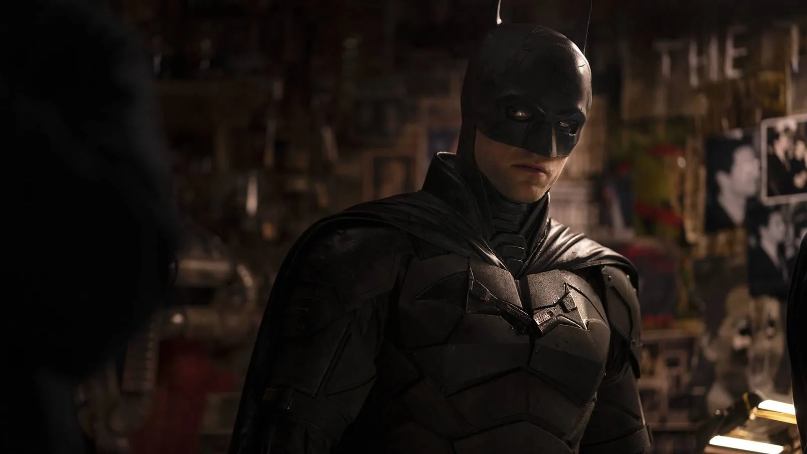 Robert Pattinson como Batman em cena oficial de The Batman Part 2