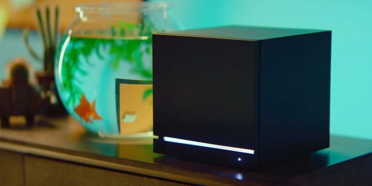 Steam Machine vista lateral mostrando design compacto