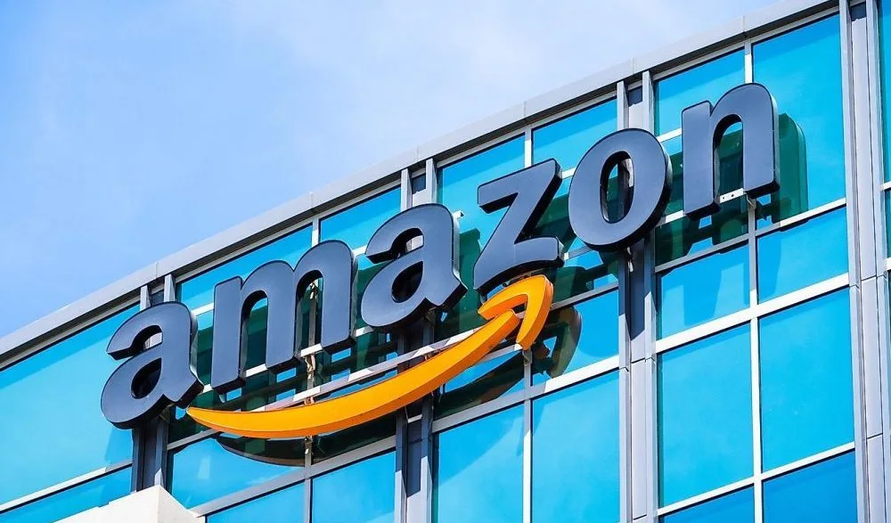 Amazon Fachada
